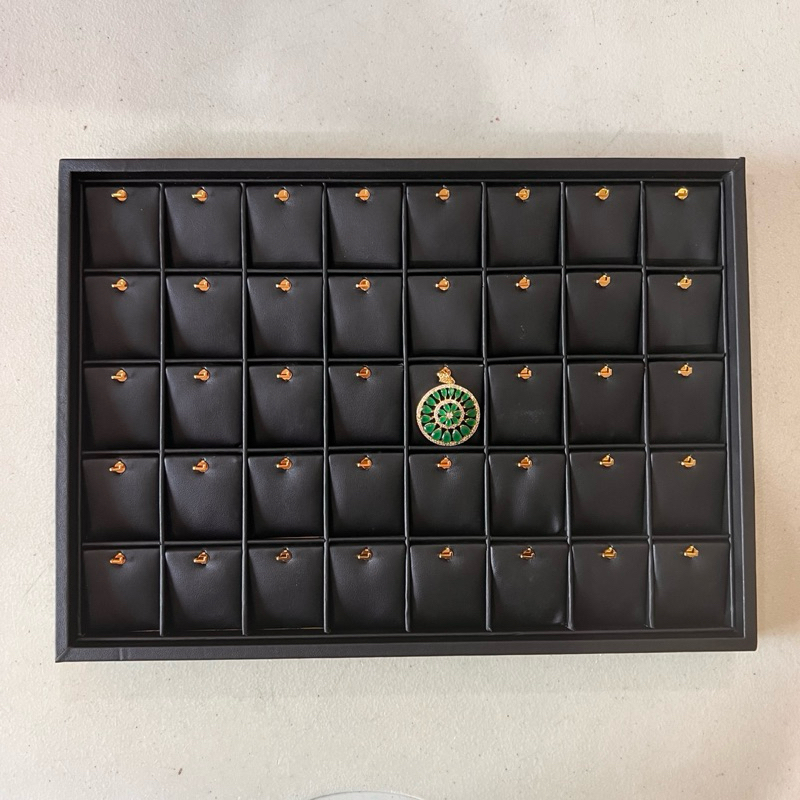 ถาดใส่จี้ ถาดใส่จี้และต่างหู ขนาด 10x14 นิ้ว คนละโรงงาน กับที่เคยขาย สินค้ามาใหม่มีหลายแบบให้เลือก บรรจุขาย 1 ชิ้น/แพ๊ค - รูปที่ 3