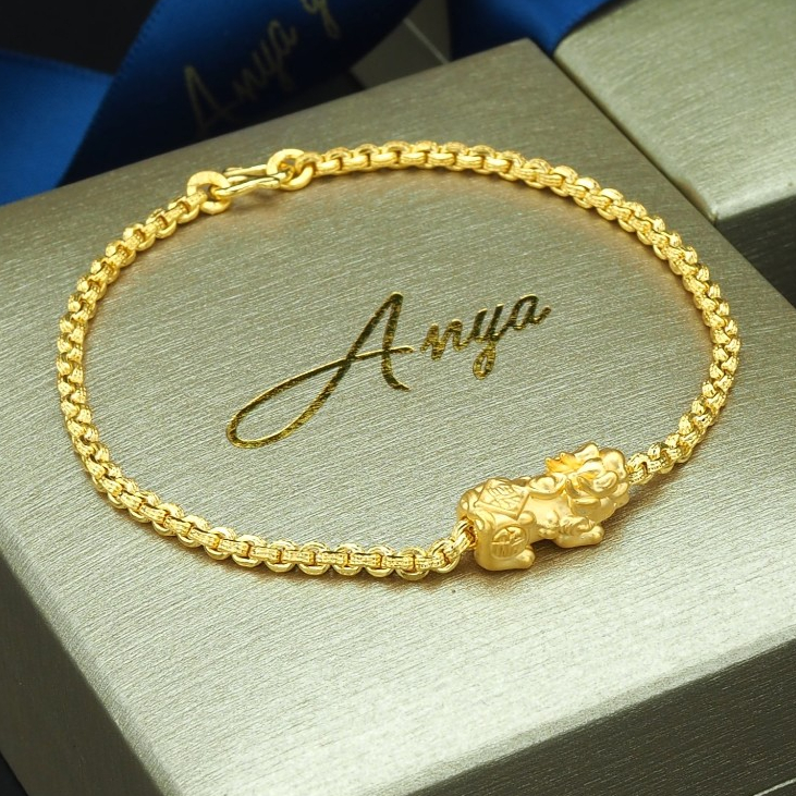 Anya สร้อยข้อมือคตกิตร้อยปี่เซียะ/เหรียญ น้ำหนักทองรวมครึ่งสลึง ทองคำแท้ 96.5%