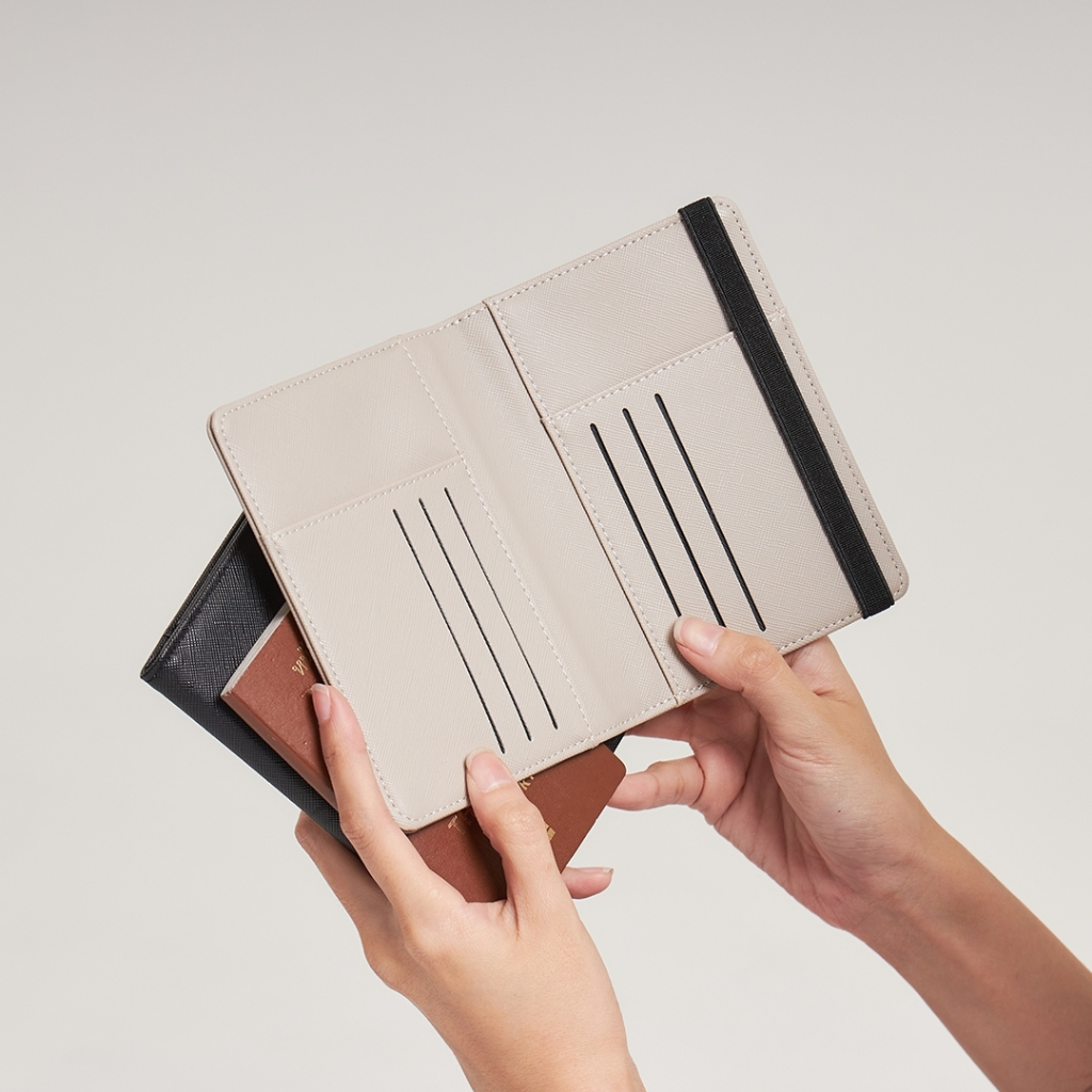 (ใช้โค้ด:15DD300ลด73.-)Caseharden Passport Holder กระเป๋าใส่หนังสือเดินทาง [Passport]