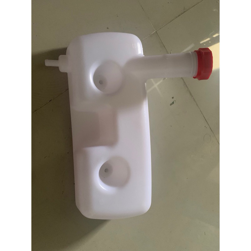 I32 ถังน้ำมัน 3WF เครื่องพ่นปุ๋ย 2จังหวะ คละสี (อะไหล่) ยี่ห้อใส่ได้ทุกรุ่น อะไหล่ ถังน้ำมัน เครื่องหว่านปุ๋ย
