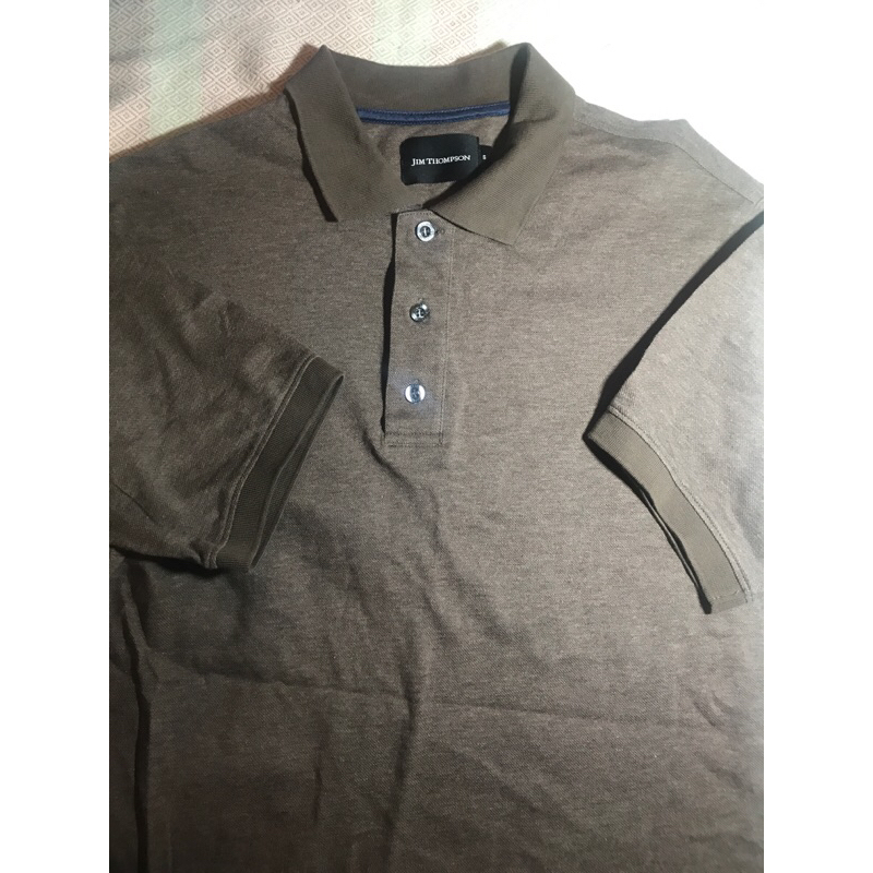 Jim Thompson sz s, silk,cotton ใส่ไป 1 ครั้งไหล่กว้าง16”อกได้ 36”ความยาว 65cmทรงโปโลผ้านุ่มมาก ราคาต