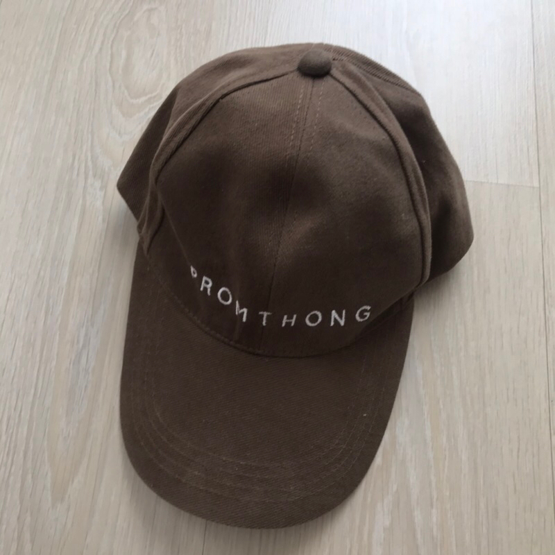 หมวก PHOMTHONG สีน้ำตาล🧺🧺🧺🧺🧺🧺🧺🧺