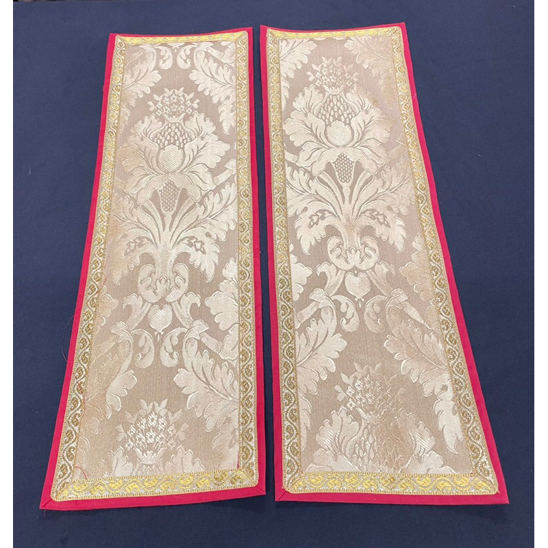 ผ้ารับประเคนสีทองหลุยส์ ผ้าทองหลุยส์