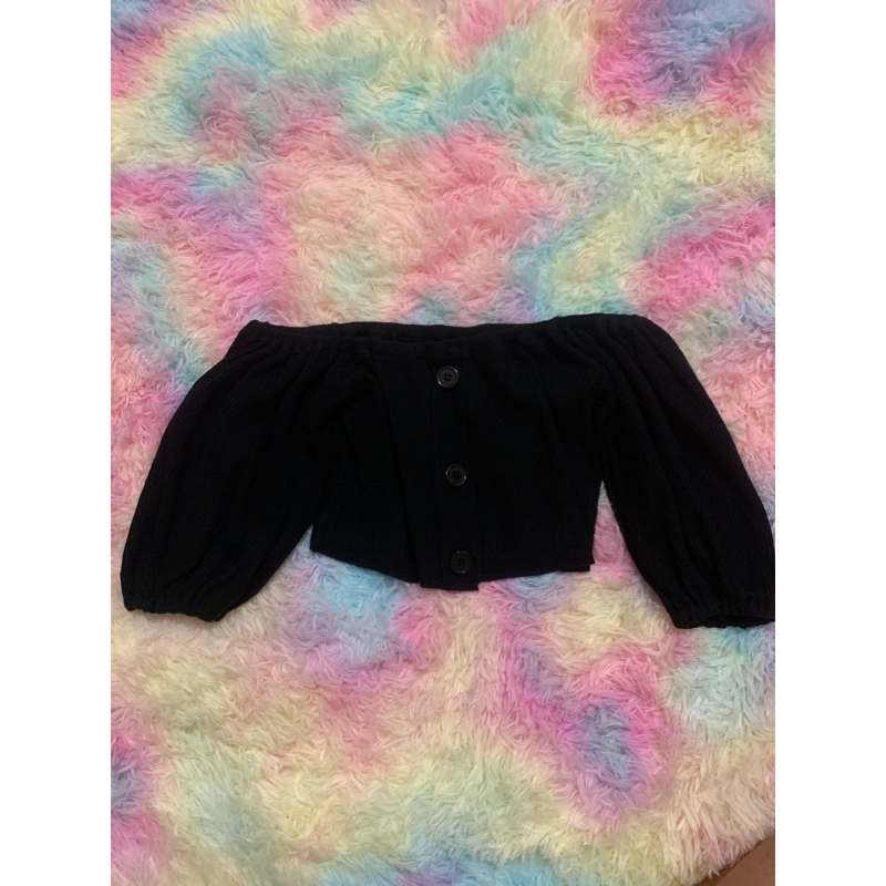 เสื้อปาดไหล่สีดำแขนยาว