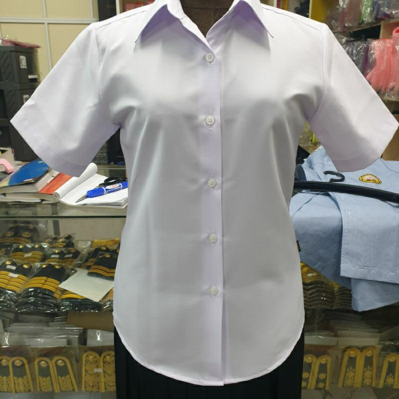 เสื้อนักศึกษา หลังสามเหลี่ยมสาบหลังหลังว่าง มีทุกสถาบัน(-สีโอโม่)