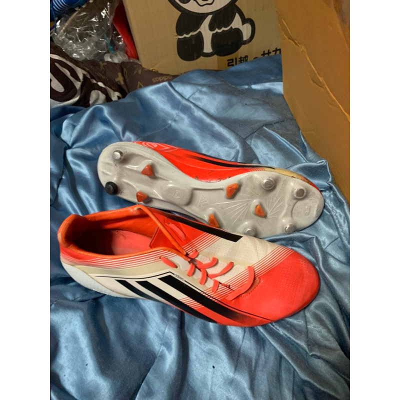 รองเท้าฟุตบอลมือสอง สตั๊ด Adidas adizero ขนาด46/295พื้นปุ่มแบบมิกซ์ไม่ปริไม่เปิดไม่แตก