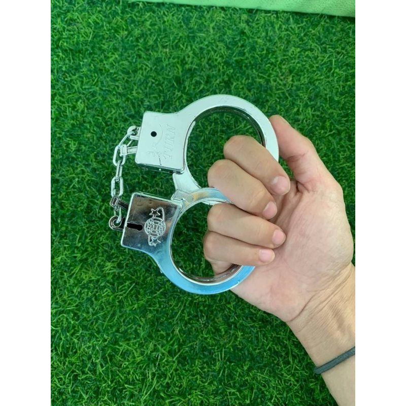 กุญแจมือของเล่นตำรวจ กุญแจมือชุบสี กุญแจมือพลาสติก ของเล่นตำรวจจับโจร