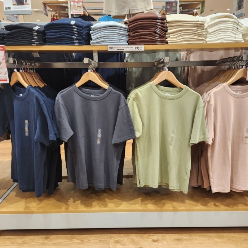 รับหิ้วของแท้ Uniqlo เสื้อยืด U คอกลม แขนสั้น สวมใส่ได้ทั้งชายและหญิง มินิมอลสุดๆๆ