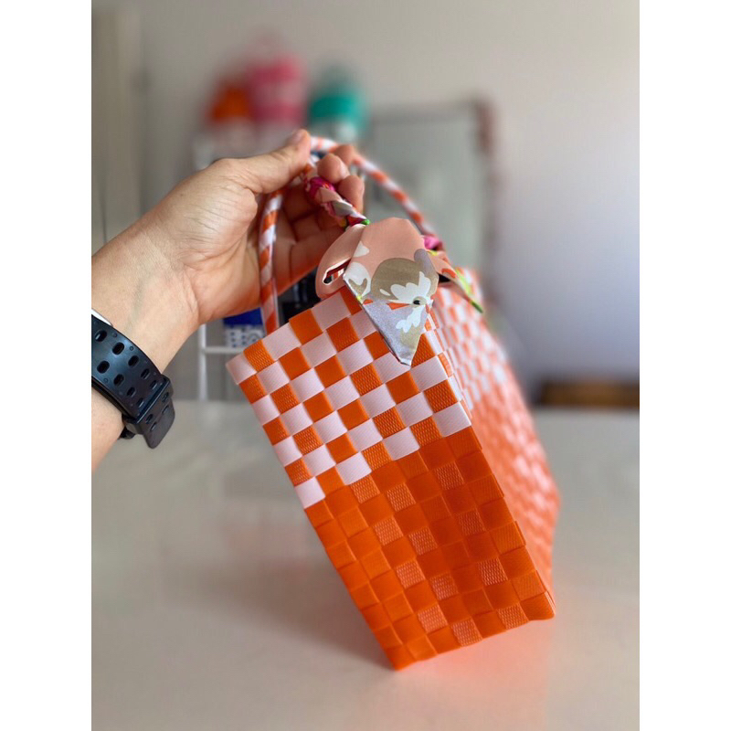 กระเป๋าเส้นสานพลาสติกแฟชั่นใบเล็ก - รูปที่ 4