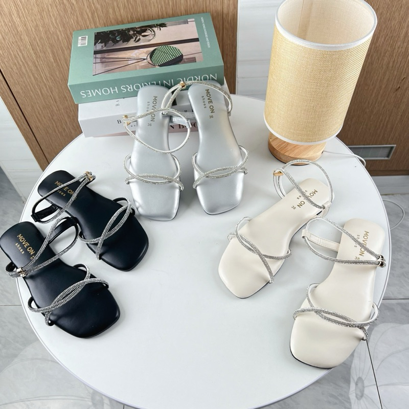 รองเท้ารัดส้น สายเพชรรองด้วยผ้ากำมะหยี่ ใส่สบายไม่กัดเท้า(งานมีกล่อง)(36-45)(ใส่ได้ 2แบบ)