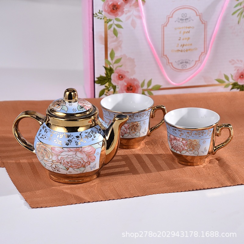  จัดส่งทันที ชุดกาน้ําชาเซรามิก ชุดกาน้ำชา 4 แก้ว 1 กาน้ำชา กาน้ำชาแก้ว ของรับไหว้ ของขวัญวันครบรอบ