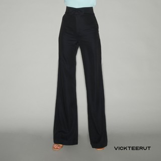 VICKTEERUT Re-Edition Flat Front Straight Leg Trousers กางเก…