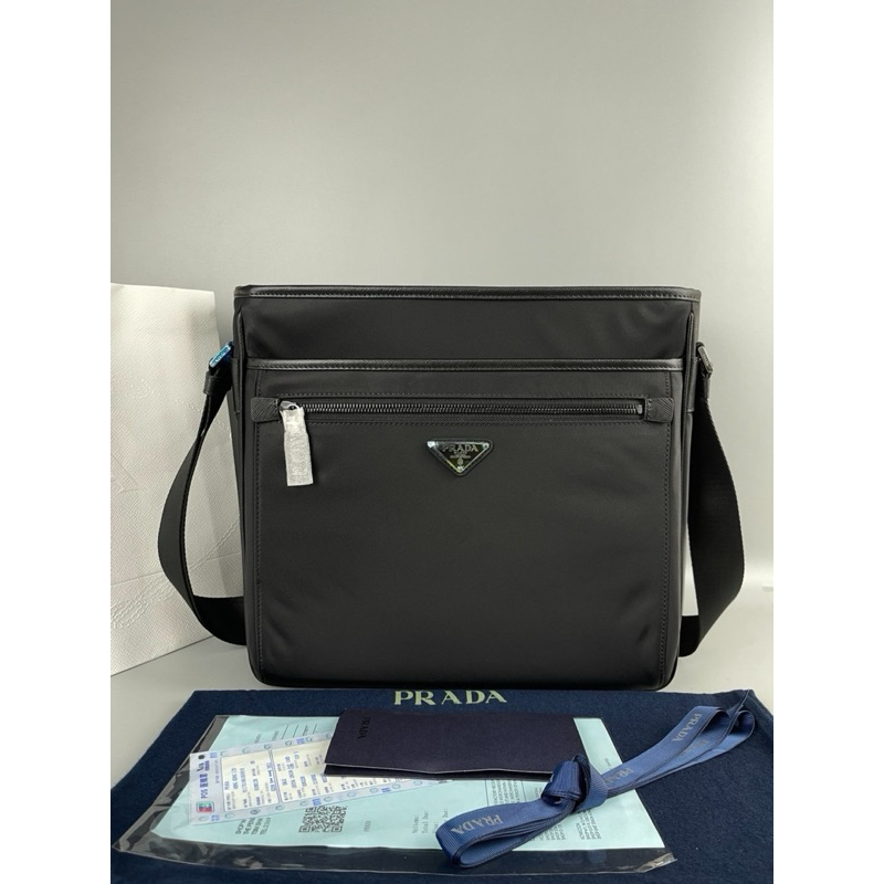 Prada Nylon Messenger bag(Ori)เทพ size 31x30x6 cm