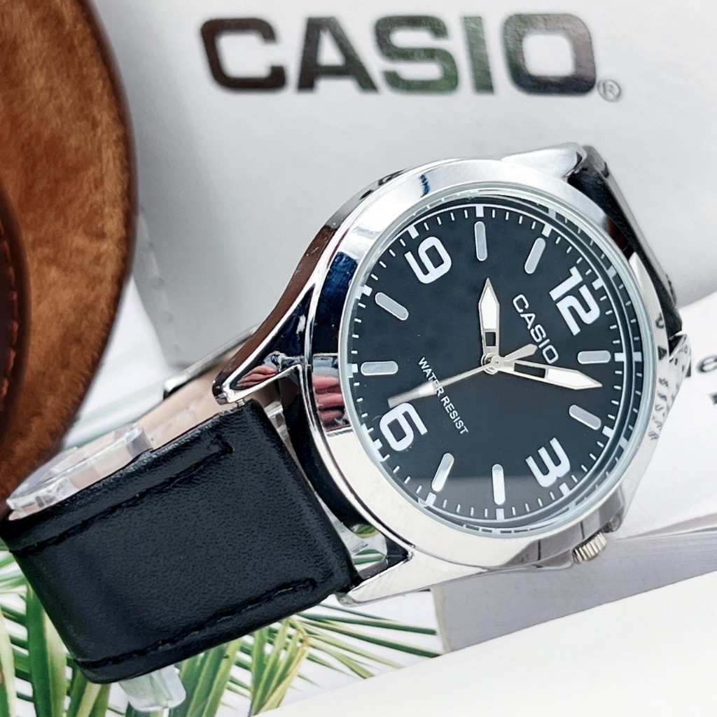 นาฬิกาข้อมือ รวมสายหนังผู้ชาย ทุกดีไซน์สุดเทห์ ในหนึ่งเดียว ราคาถูก พร้อมกล่องแถมฟรี