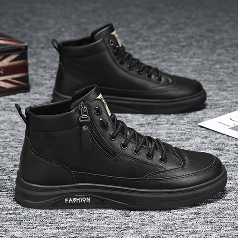 Intelscore รองเท้าบูทมาร์ตินลำลองสำหรับบุรุษสไตล์อังกฤษ สีทึบ รองเท้าบูทหนังระบายอากาศ รองเท้าบูทสีนู้ดอเนกประสงค์