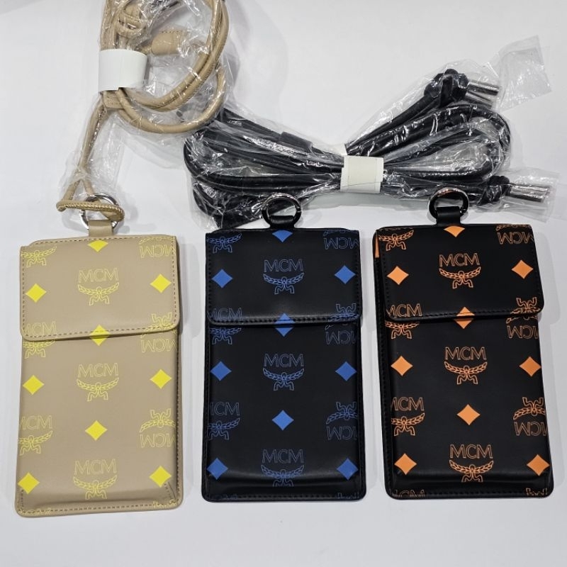 ✔ ของแท้ 100% ✧.* New พร้อมส่ง ✧.* กระเป๋าใส่โทรศัพท์ Mcm phone bag