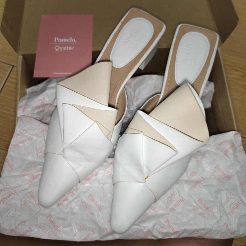 รองเท้า Oyster Footwear เบอร์ 39 สีขาว ของใหม่แต่มีตำหนิ