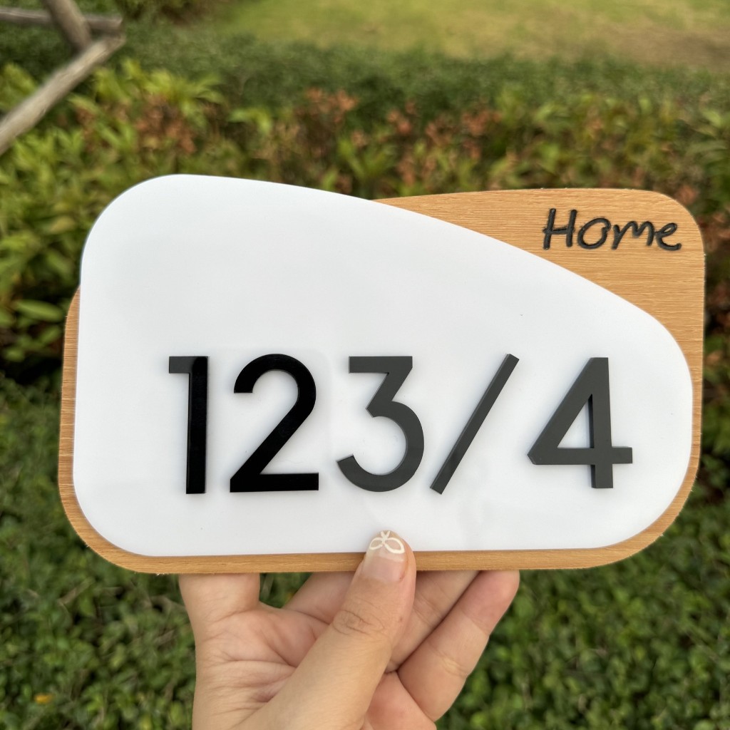 ป้ายบ้านเลขที่มินิมอล โมเดิร์น ลายไม้ LK03 (แจ้งบ้านเลขที่ช่องทางแชท)
