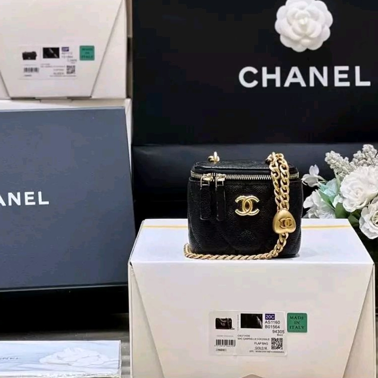 Chanel  Vanity adjustable  carvier leather VIP