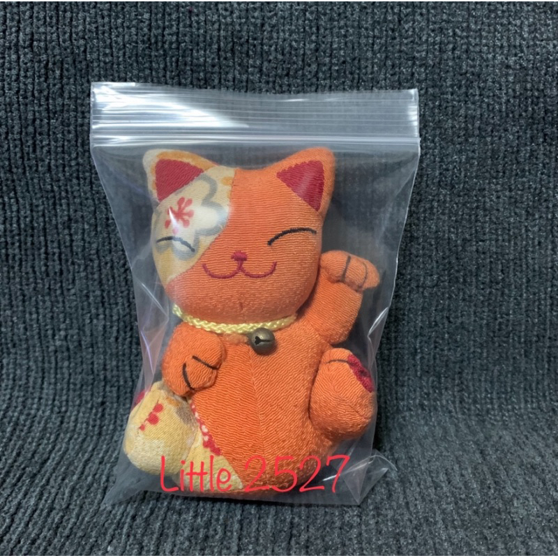 แมวกวักนำโชค ตุ๊กตาแมวผ้าญี่ปุ่น (มือสอง)