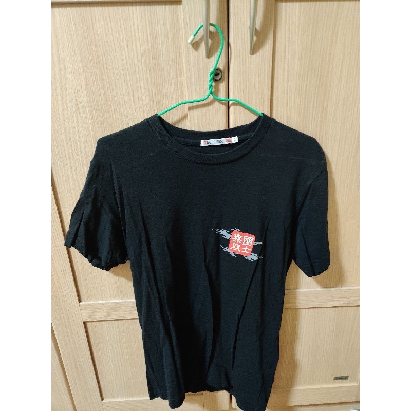 เสื้อยืด Uniqlo UT Size(S) มือสอง