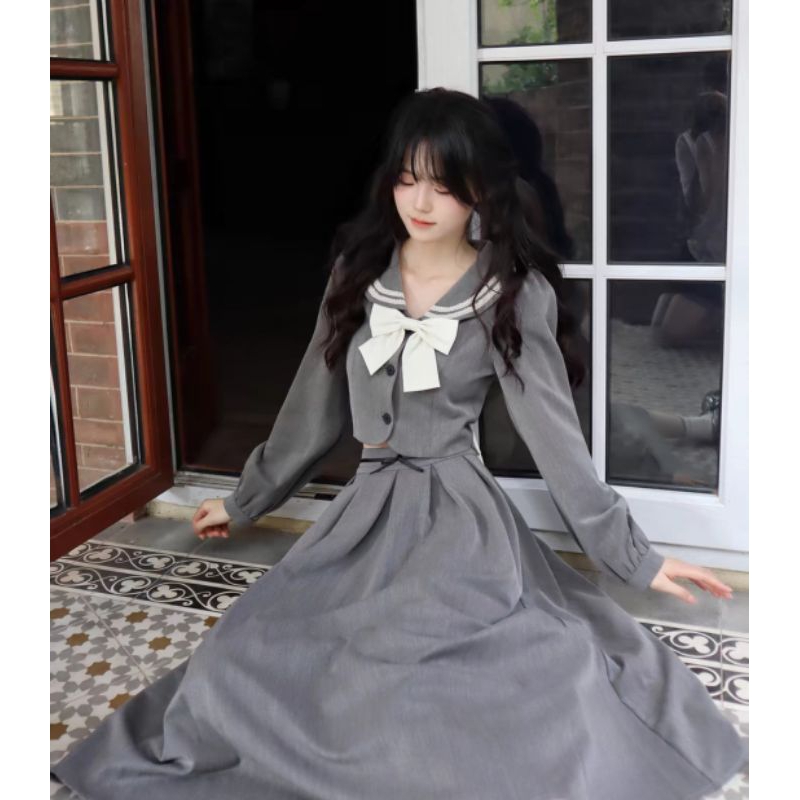 ชุดเซ็ทนำเข้าสไตล์เกาหลี  เสื้อคอปก +กระโปรงยาว +โบร์หน้าหลัง (พร้อมส่ง)