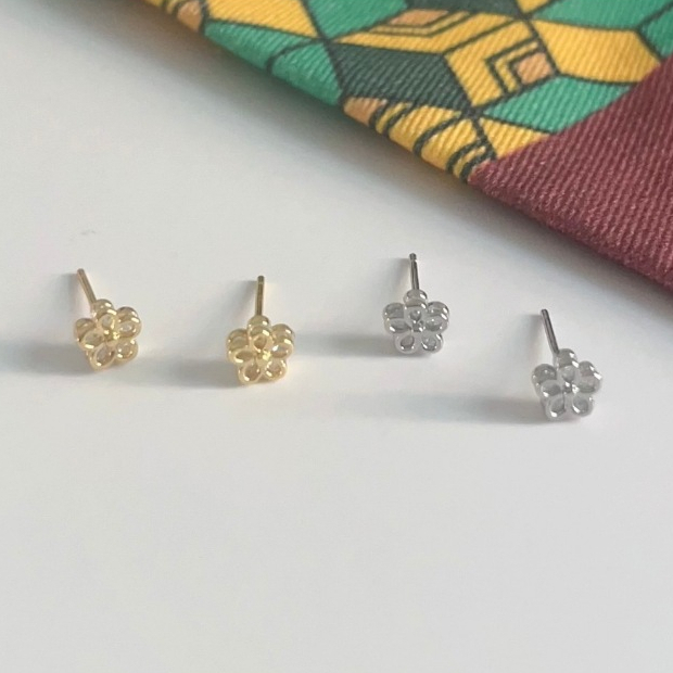315-littlegirt gifts- Five-petal flower Diamond earrings