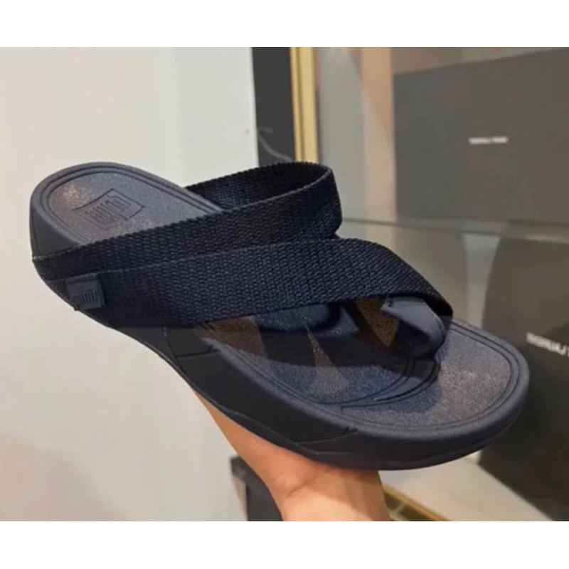 รองเท้าเเตะ fitflop สลิงรุ่นใหม่ สวย ใส่ได้ทั้ง หญิงและชายไซร้ 36----44