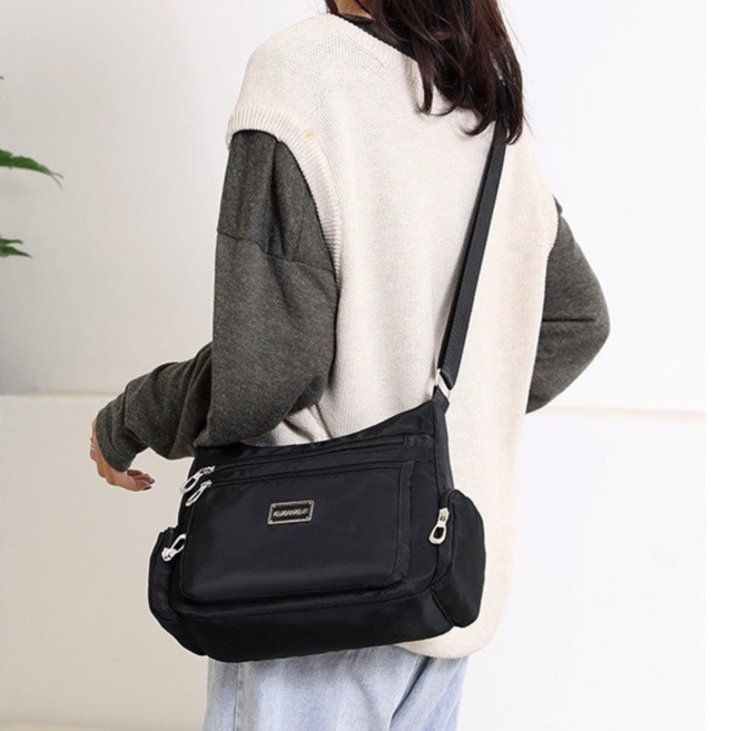 KOREA(KR1089) กระเป๋าสะพายข้างผ้าไนล่อนช่องเยอะสุดคุ้ม
