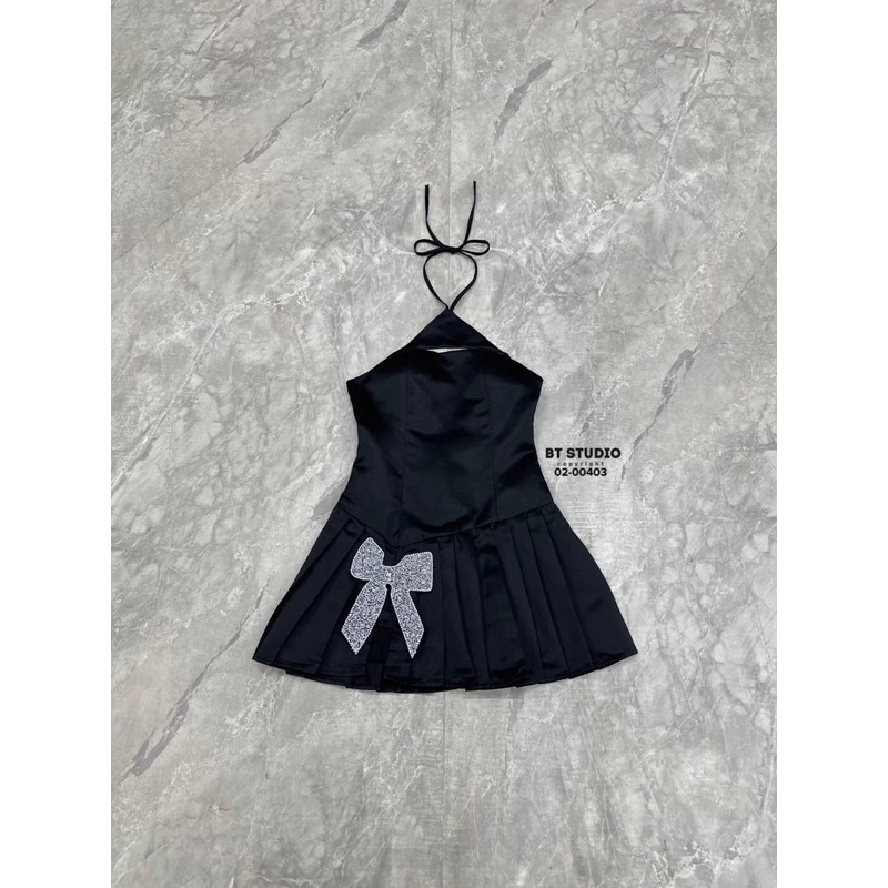 02-00403 เดรสสั้นคล้องคอติดโบว์