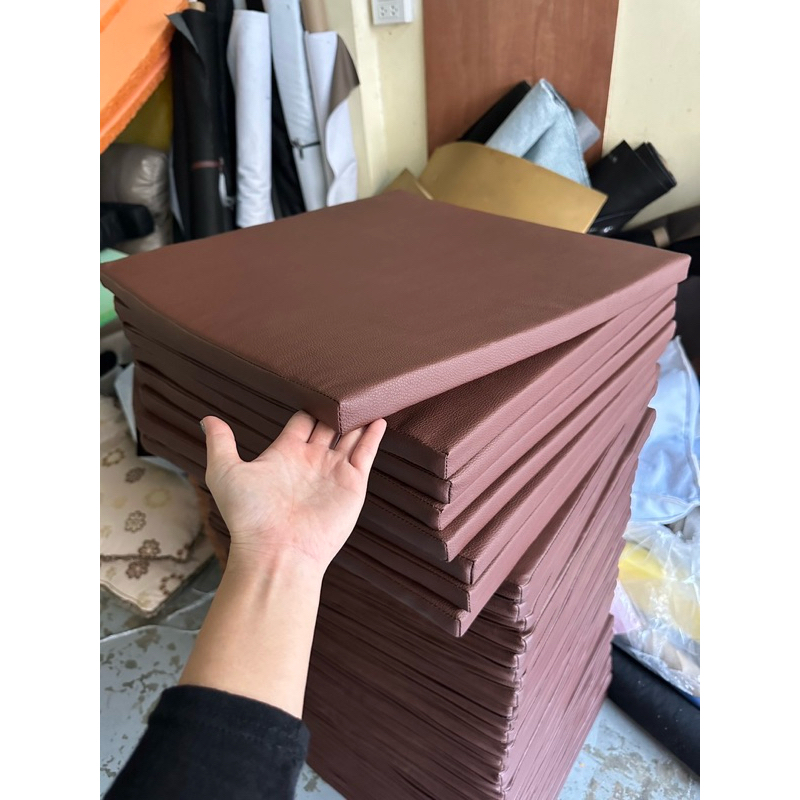 เบาะรองนั่ง #สีน้ำตาลเข้ม (ปลอกหนัง+ฟองน้ำ ) ขนาด 40 x 40 cm.หนา 1 นิ้ว
