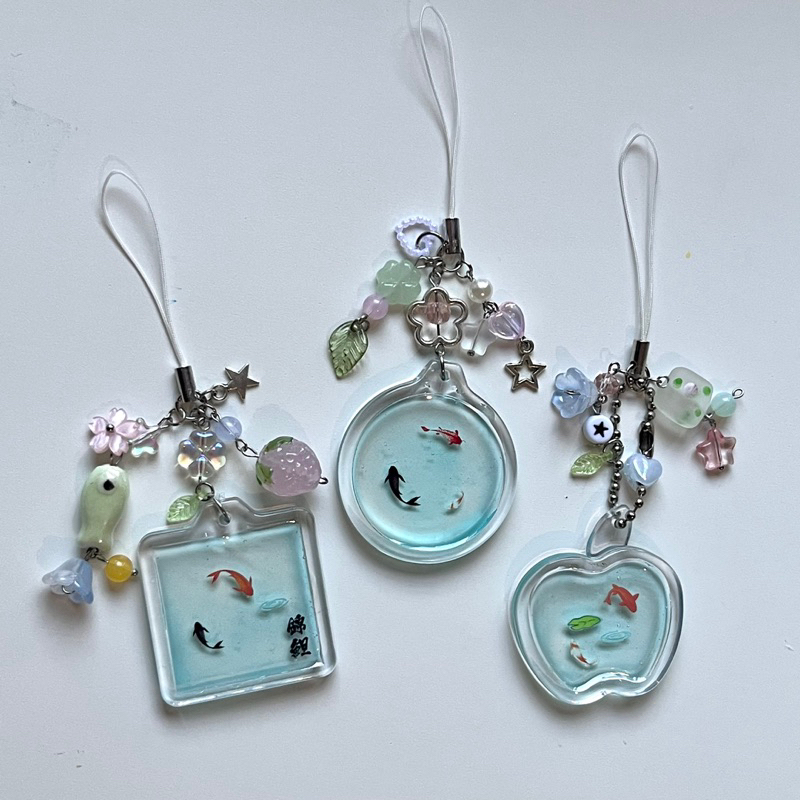 koi fish pond keychain | พวงกุญแจลูกปัด บ่อปลาคราฟ ปลาทอง พวงกุญแจเรซิ่น 𓆝 𓆟