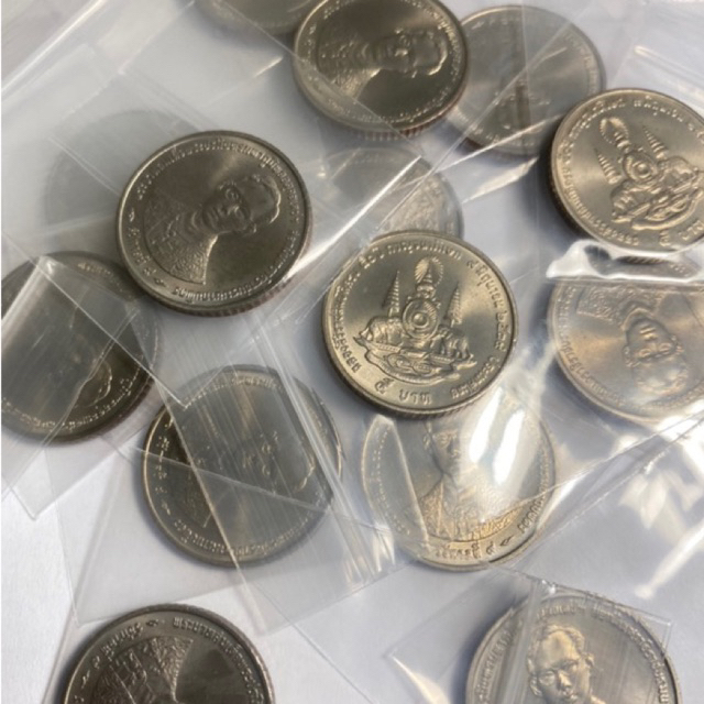 เหรียญสะสม ที่ระลึก 5 บาท ในหลวง ร.9  กาญจนาภิเษก ปี 2539 เงาวิ่ง สวยๆไม่ผ่านการใช้ UNC