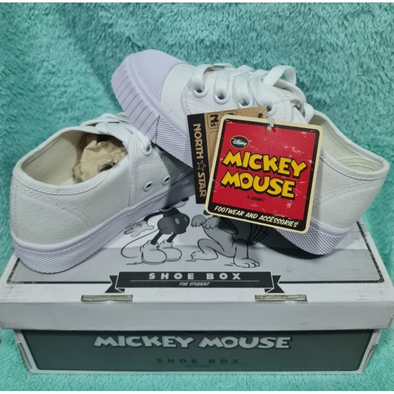 รองเท้าผ้าใบนักเรียนเด็ก ยี่ห้อ บาจา สีขาว รุ่น Mickey Mouse แบบเชือกผูก ของใหม่ค่ะ