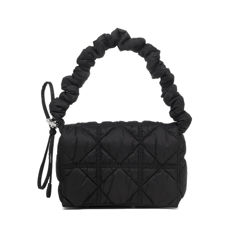 Carlyn รุ่น Luke ของแท้ จากช้อป Carlyn เกาหลี