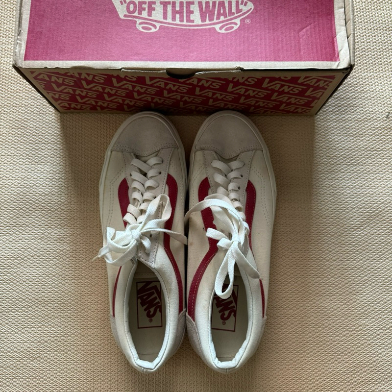 [สินค้ามือสอง] [ของแท้ 💯%][รองเท้าผ้าใบมือสอง] รองเท้าผ้าใบ Vans Marshmallow Racing Red ไซส์ 7 UK