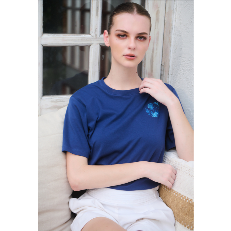 UPTOYOU unisex T-shirt with  coral logo embroidered