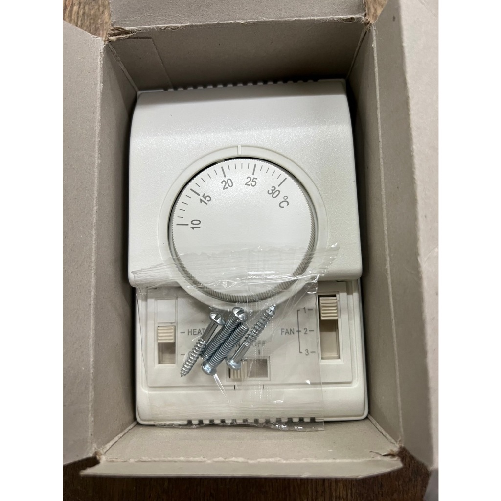 รูม คอลโทรล T6373B1068 หน้าตาเหมือน honeywell T6373A1108 ประหยัดงบ ใช้ควบคุมเครื่องปรับอากาศ ใช้งานไ