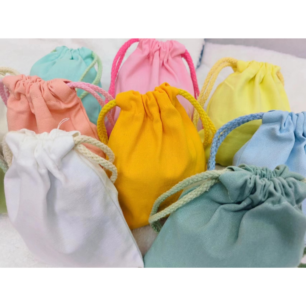 🍸 🍹ถุงผ้าหูรูด ผ้าฝ้าย สีพื้น มีหลายขนาด เล็ก กลาง ใหญ่ ใส่เครื่องสำอาง (สินค้าพร้อมส่ง)