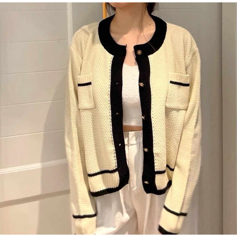 เสื้อคลุมคาดิแกนสีครีม เเบรนด์ uiui.stuffs