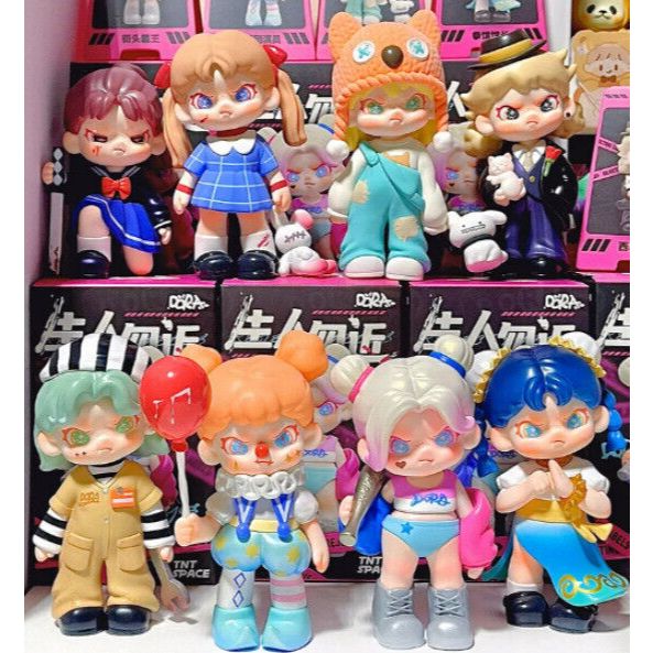 TNTSPACE DORA Do Not Approach Strangers Series Blind Box Confirmed Figure Toys！