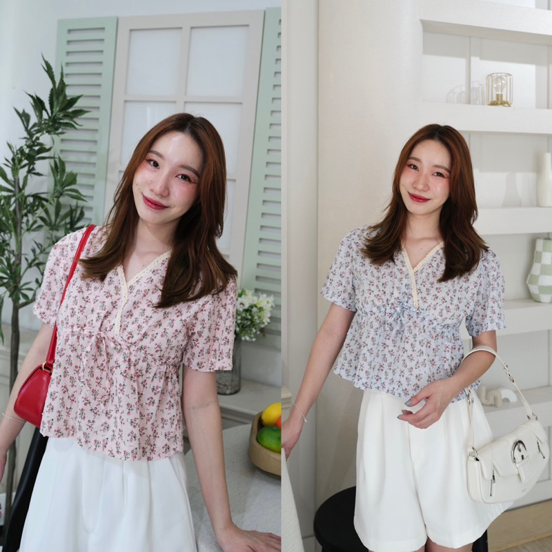 เสื้อคอวีลูกไม้ ลายดอกเล็ก (ติดลูกไม้มีโบว์ผูก)