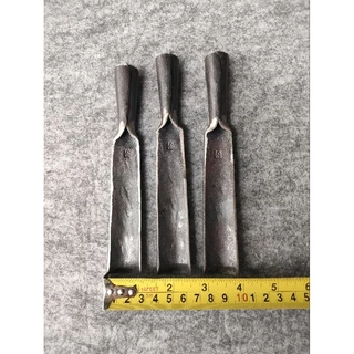 สิ่ว สำหรับใช้แกะสลักไม้ แบบปลายโค้งและแบบปลายแบนขนาด 7นิ้วหน้ากว้าวประมาณ1นี้วตอ่เติมด้ามได้