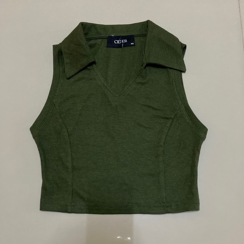 เสื้อครอปแขนกุดคอปกป้ายcider ไซส์xs มือ1