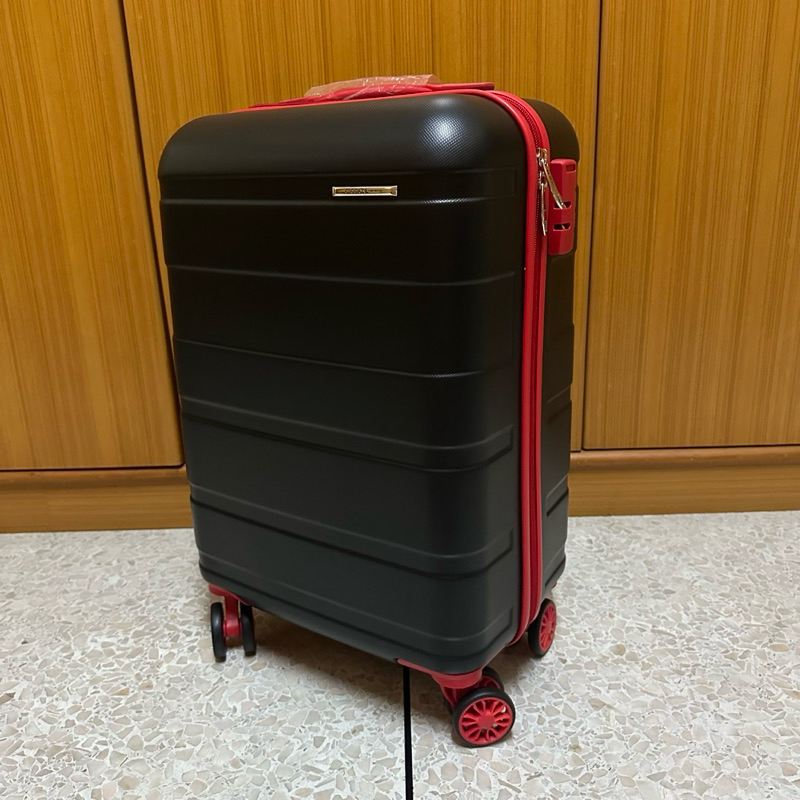 [20นิ้ว] SCB M x Caggioni luggage กระเป๋าเดินทางล้อลาก 4 ล้อ แบบซิป