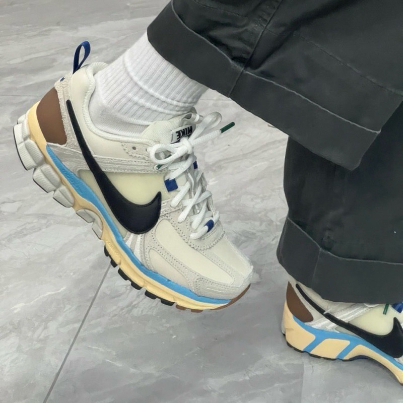 (Video) 🇯🇵 Nike W Zoom Vomero 5 Design By Japan แท้ 100%