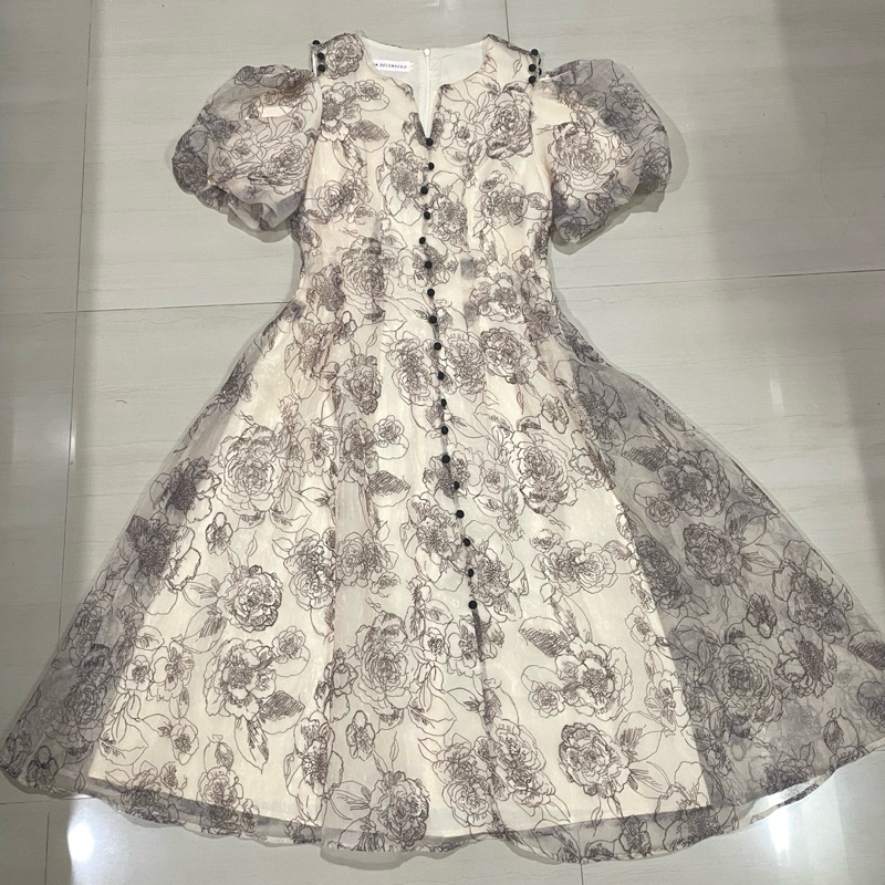 เดรส Belle Black rose ป้าย On.december25 Size S มือ 1