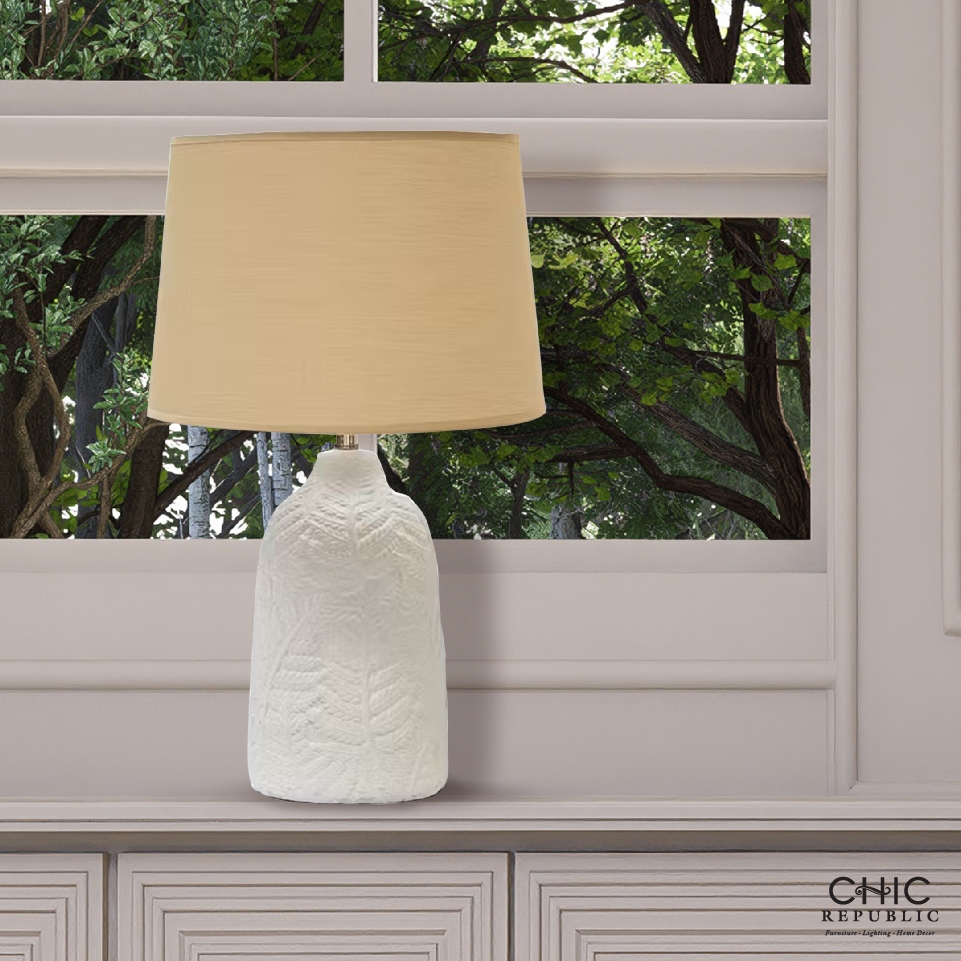 Chic Republic โคมไฟตั้งโต๊ะ   รุ่น KLINDER