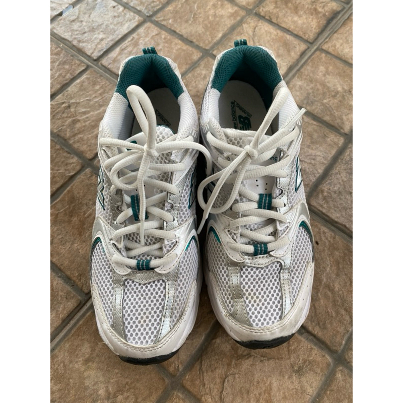 รองเท้ากีฬา NB 530 สีเขียว ไซส์ 5 US (37.5) มือสอง สภาพดีเลยค่า
