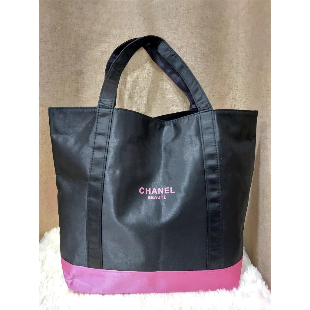 Chanel Beaute Black-Pink Satin Shopping Bag กระเป๋าผ้ามือสอง แบรนด์แท้